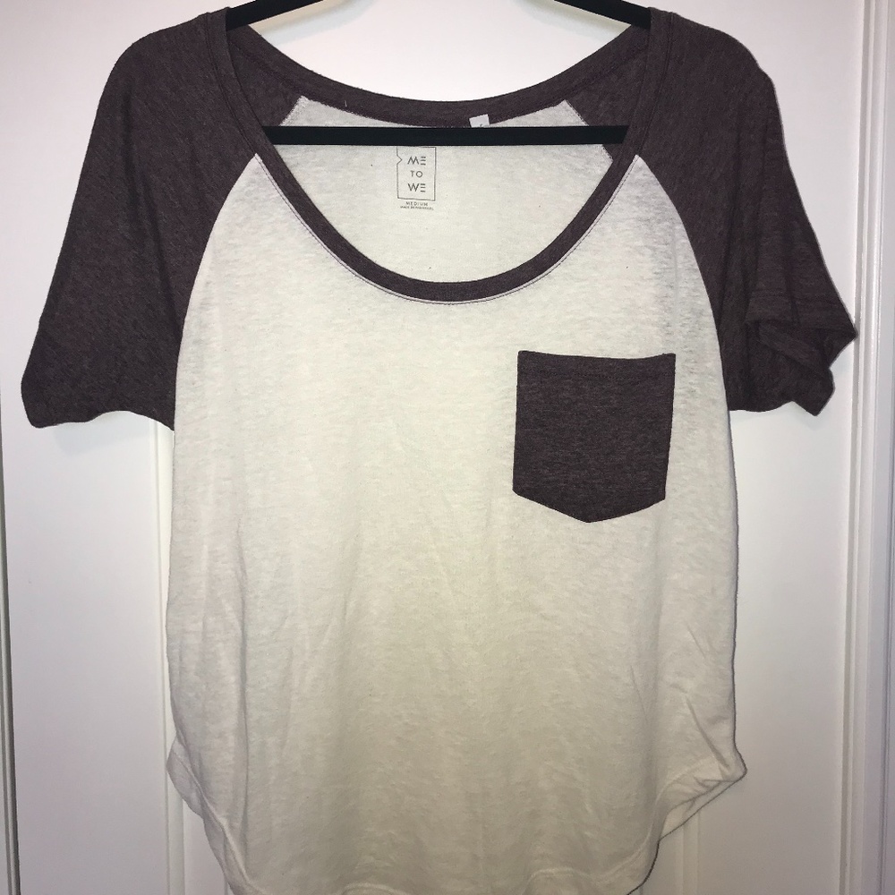 Tee with front pocket